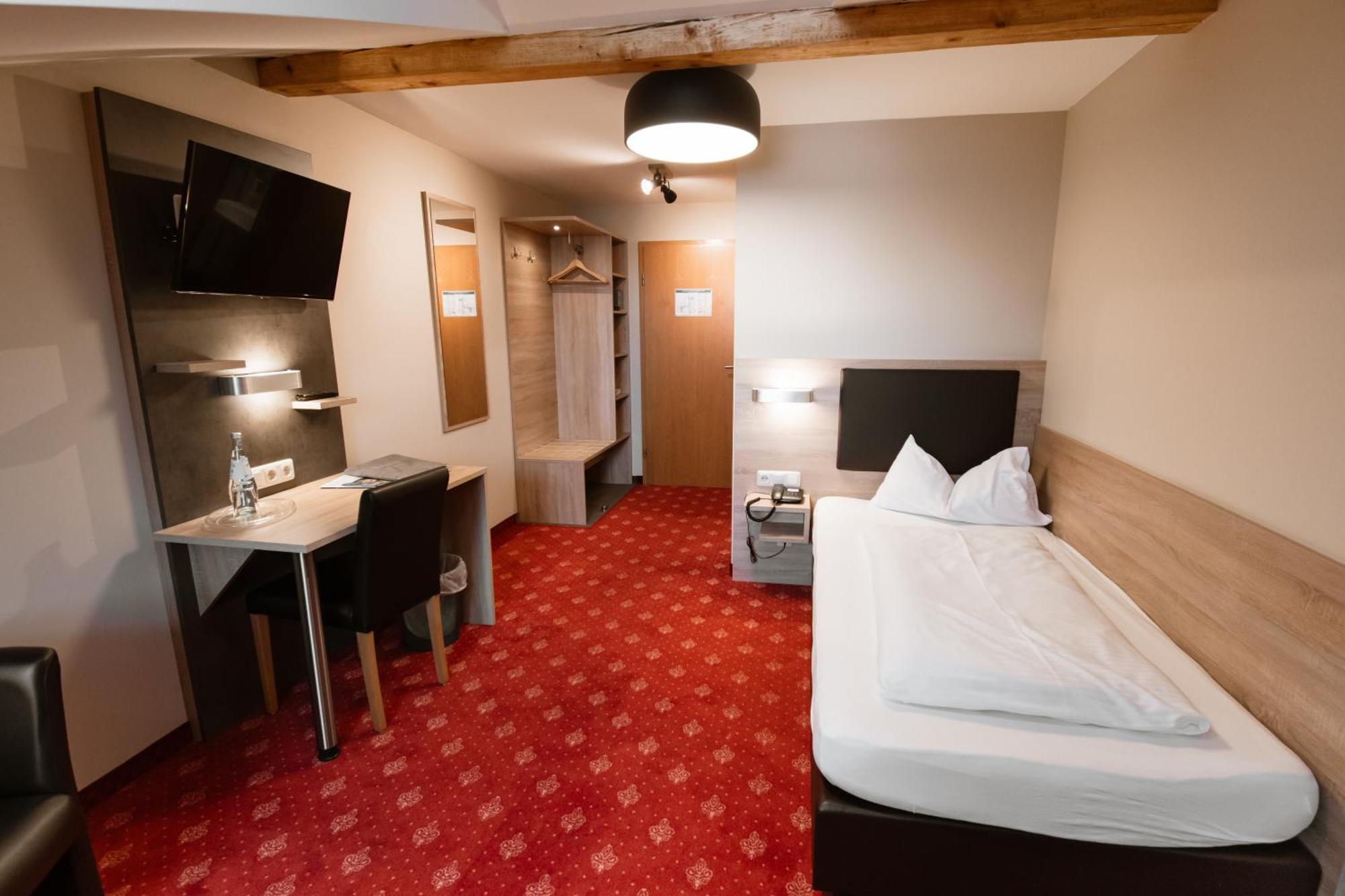 Hotel Pockinger Hof Pocking  Bagian luar foto