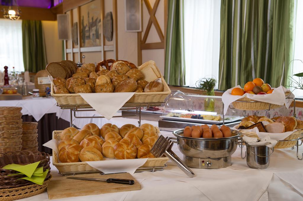 Hotel Pockinger Hof Pocking  Bagian luar foto