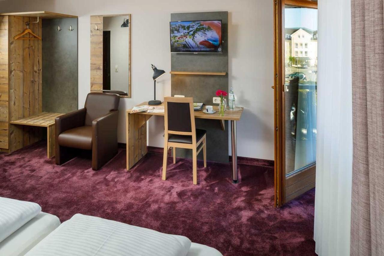 Hotel Pockinger Hof Pocking  Bagian luar foto
