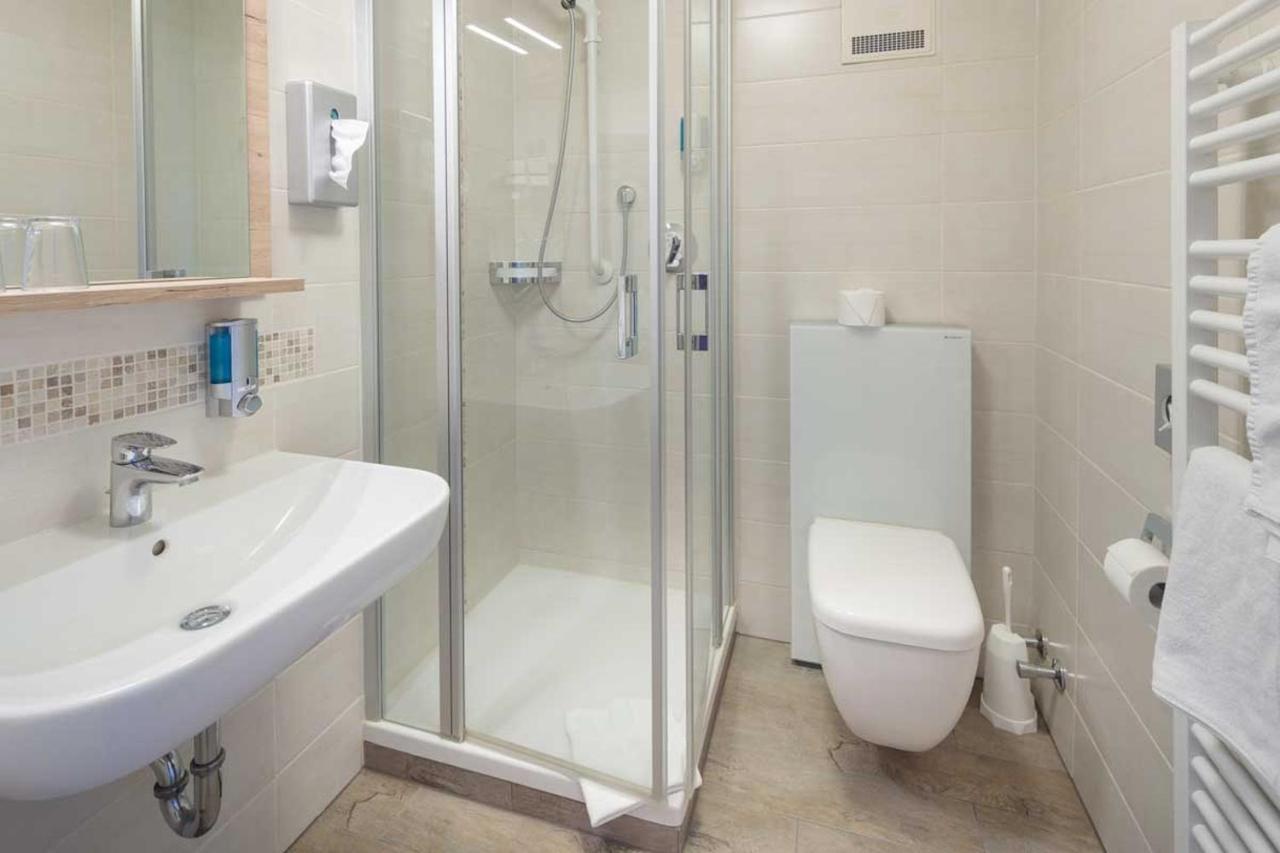 Hotel Pockinger Hof Pocking  Bagian luar foto